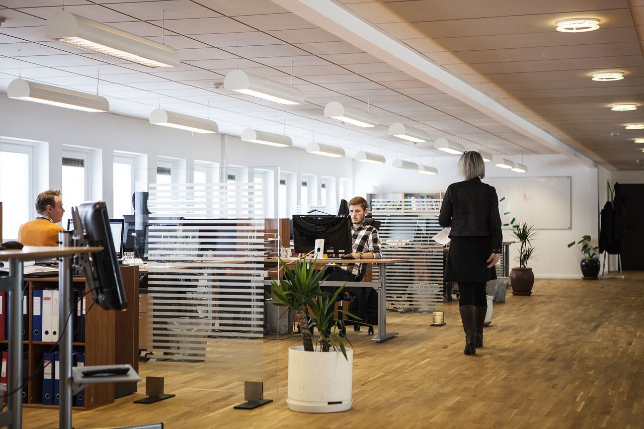 Ergonomia w pracy przy komputerze – od czego zależy?