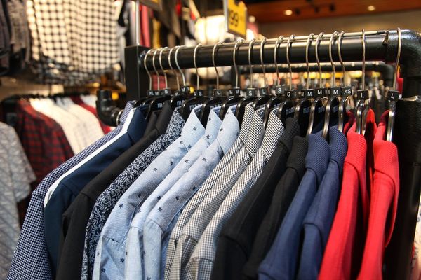 Wyjątkowe meble na zamówienie – kreowanie przestrzeni według własnego gustu